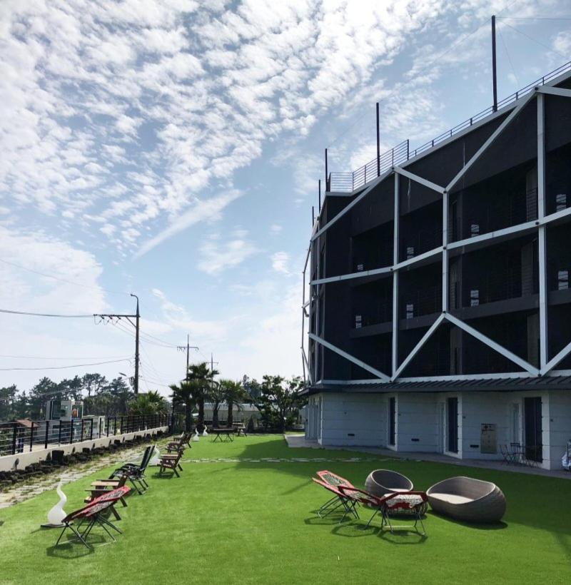 Gladsheim Hotel Seogwipo Exteriör bild