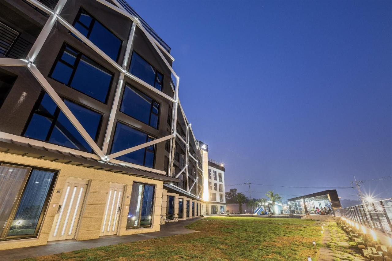 Gladsheim Hotel Seogwipo Exteriör bild